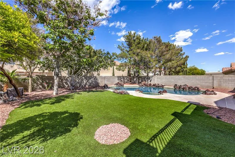 10008 Dusty Winds, Las Vegas, NV 89117