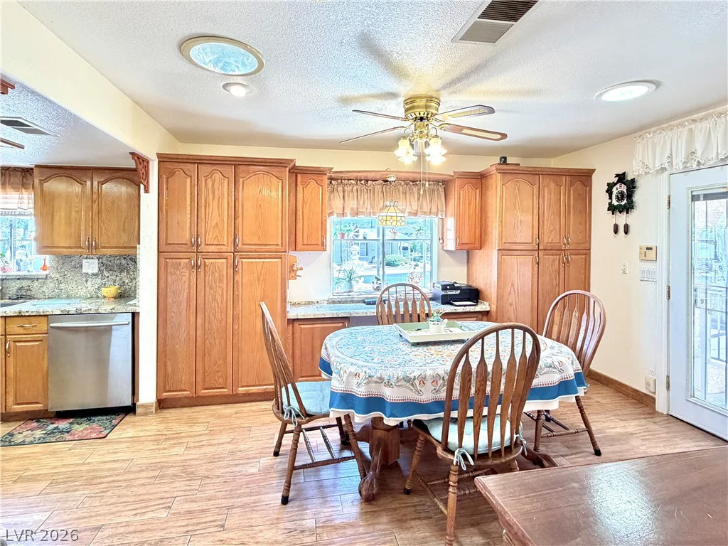 1275 Dean, Henderson, NV 89002