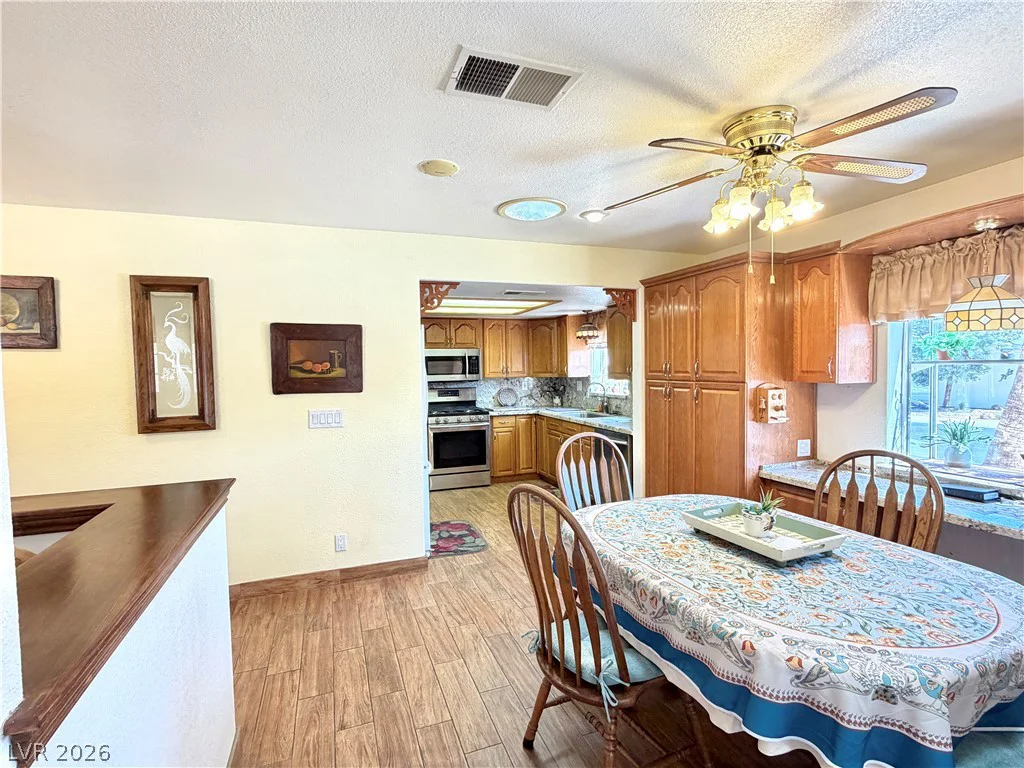 1275 Dean, Henderson, NV 89002