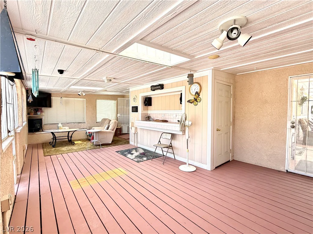 1275 Dean, Henderson, NV 89002