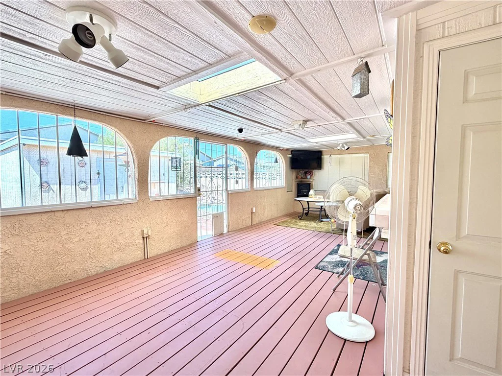 1275 Dean, Henderson, NV 89002