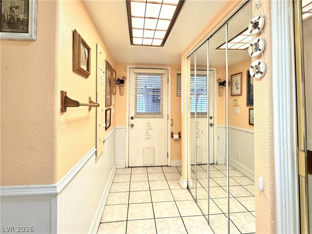 1275 Dean, Henderson, NV 89002