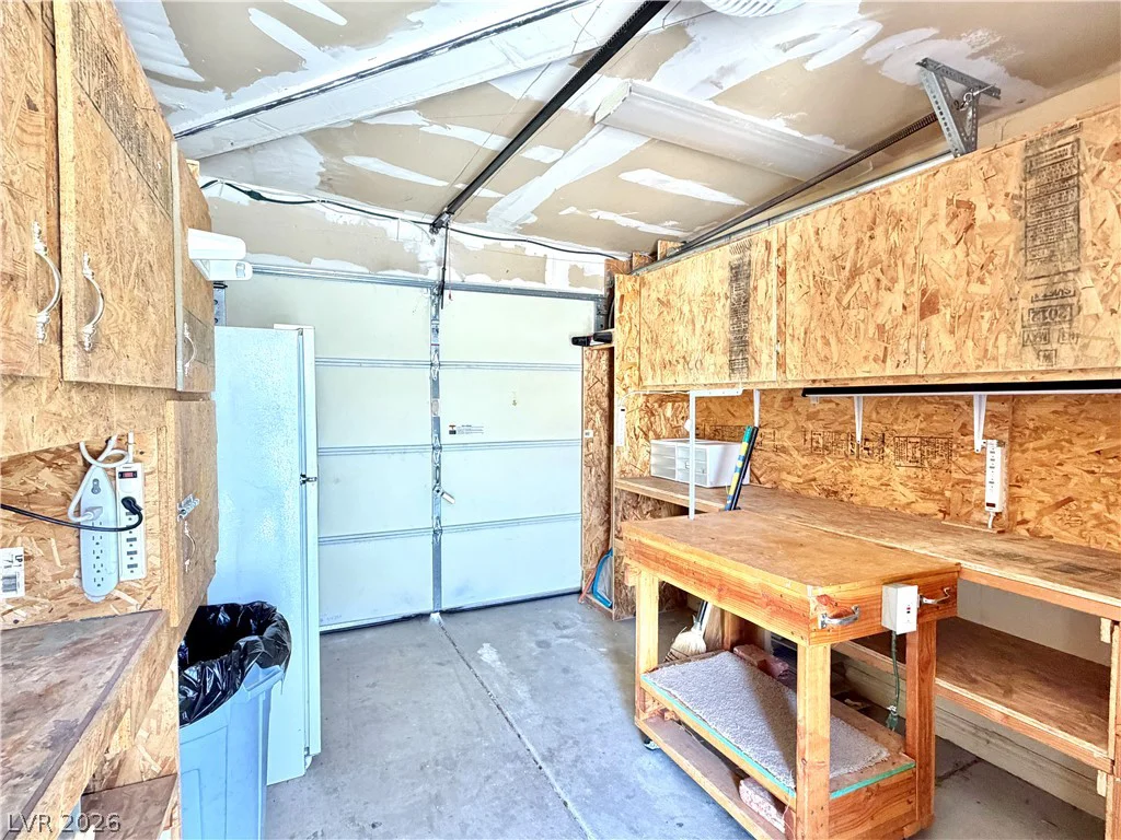 1275 Dean, Henderson, NV 89002