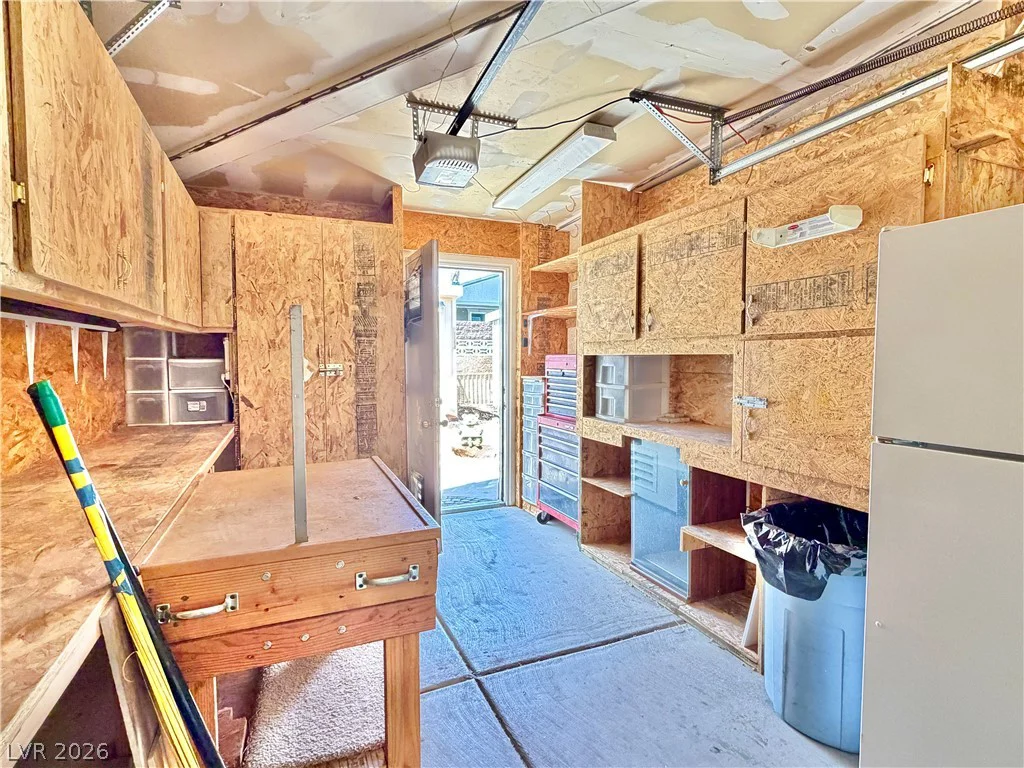 1275 Dean, Henderson, NV 89002