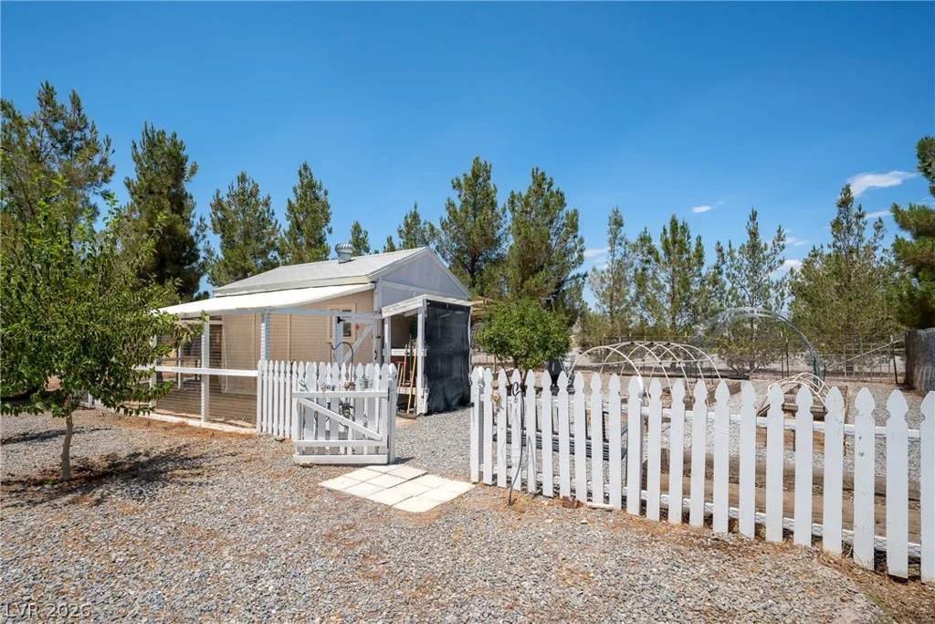 1640 Woodchips, Pahrump, NV 89060