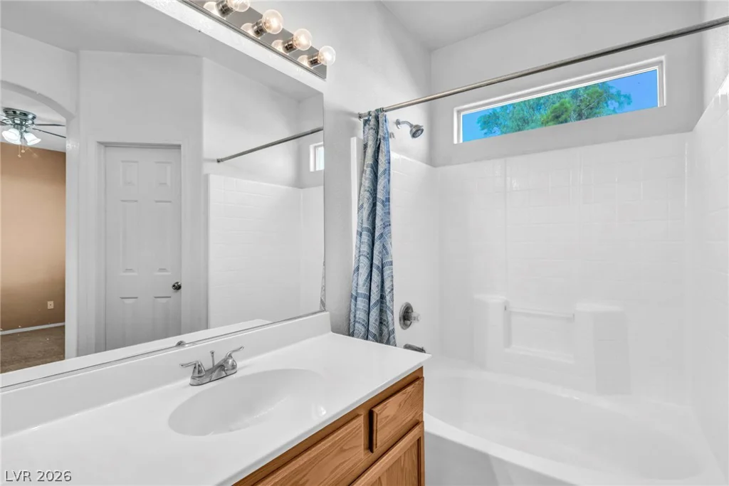 5319 Crestpoint Watch, North Las Vegas, NV 89031