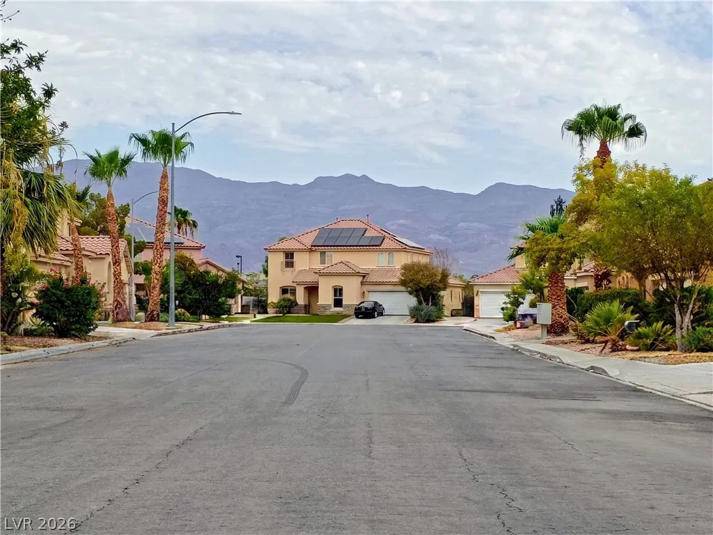 5319 Crestpoint Watch, North Las Vegas, NV 89031