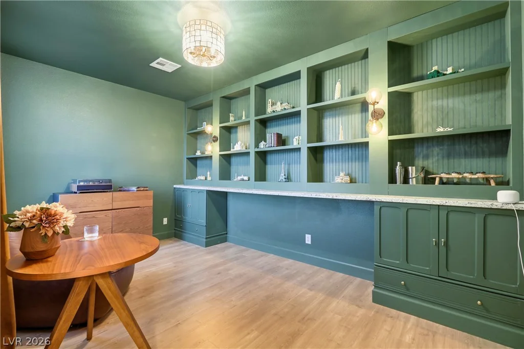 9404 Forest Edge, Las Vegas, NV 89149