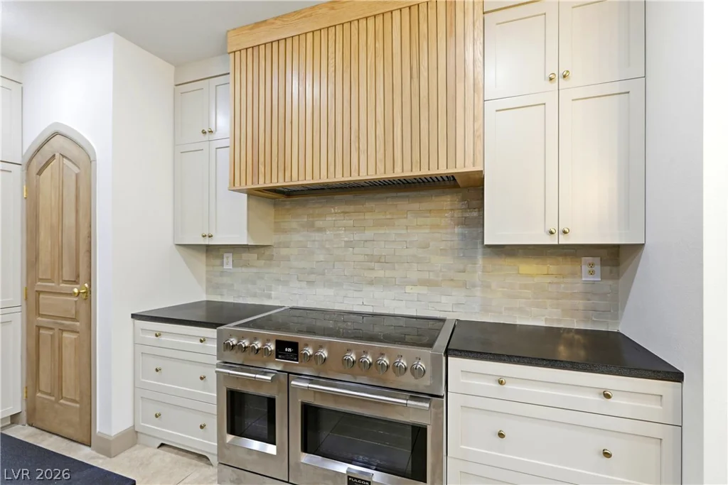 9404 Forest Edge, Las Vegas, NV 89149