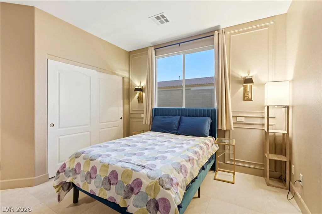 9404 Forest Edge, Las Vegas, NV 89149
