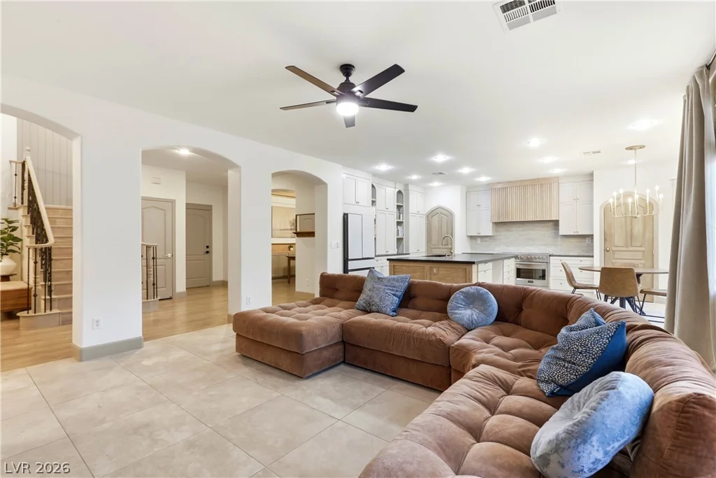 9404 Forest Edge, Las Vegas, NV 89149