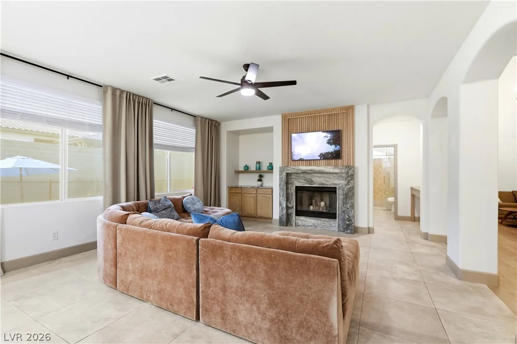9404 Forest Edge, Las Vegas, NV 89149