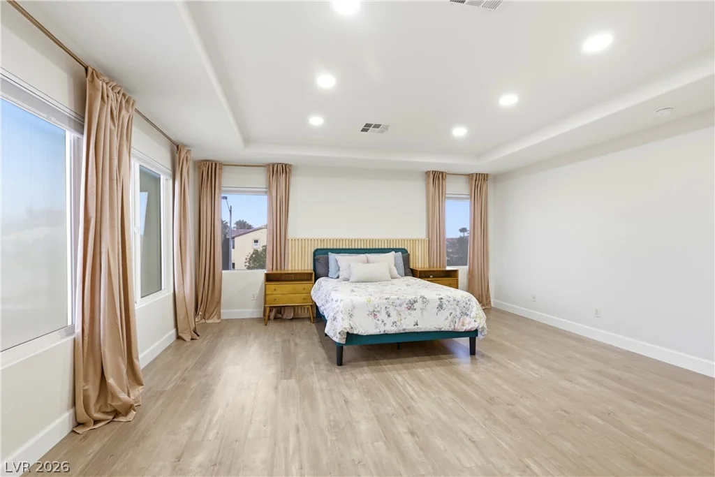 9404 Forest Edge, Las Vegas, NV 89149