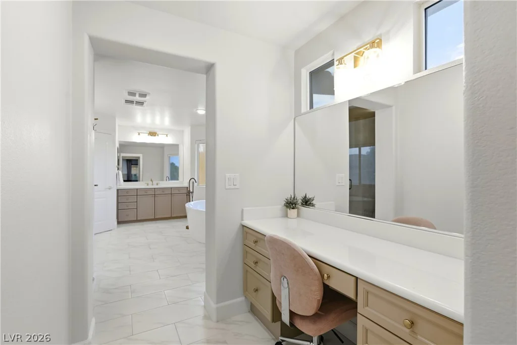 9404 Forest Edge, Las Vegas, NV 89149