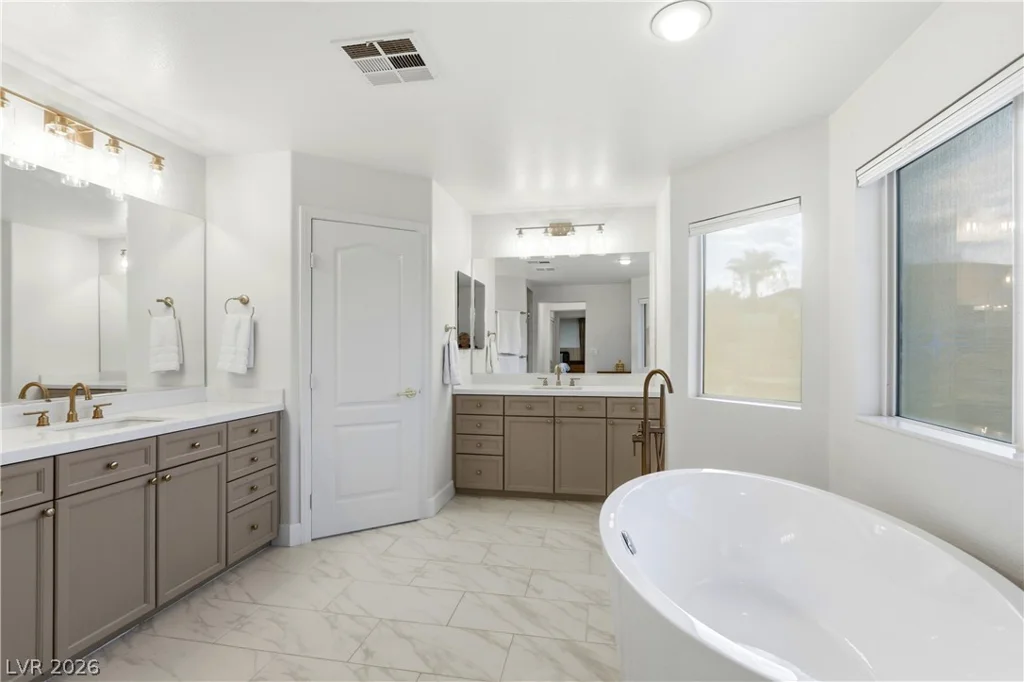 9404 Forest Edge, Las Vegas, NV 89149
