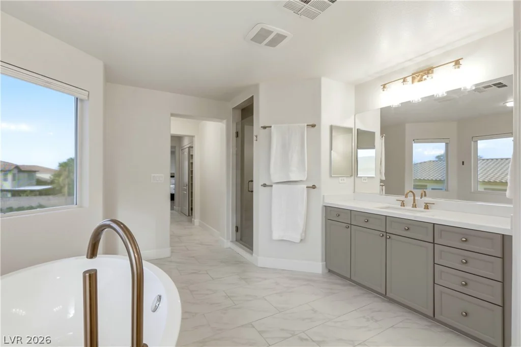 9404 Forest Edge, Las Vegas, NV 89149