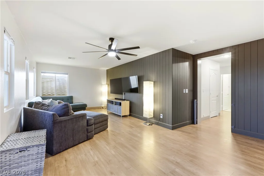 9404 Forest Edge, Las Vegas, NV 89149