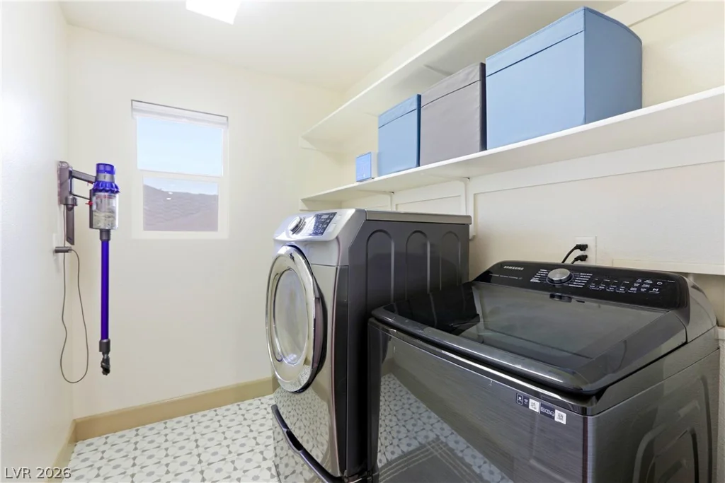 9404 Forest Edge, Las Vegas, NV 89149
