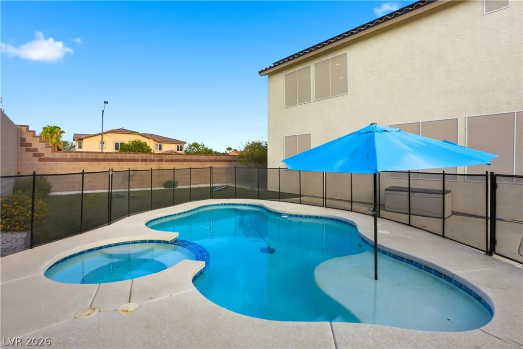 9404 Forest Edge, Las Vegas, NV 89149