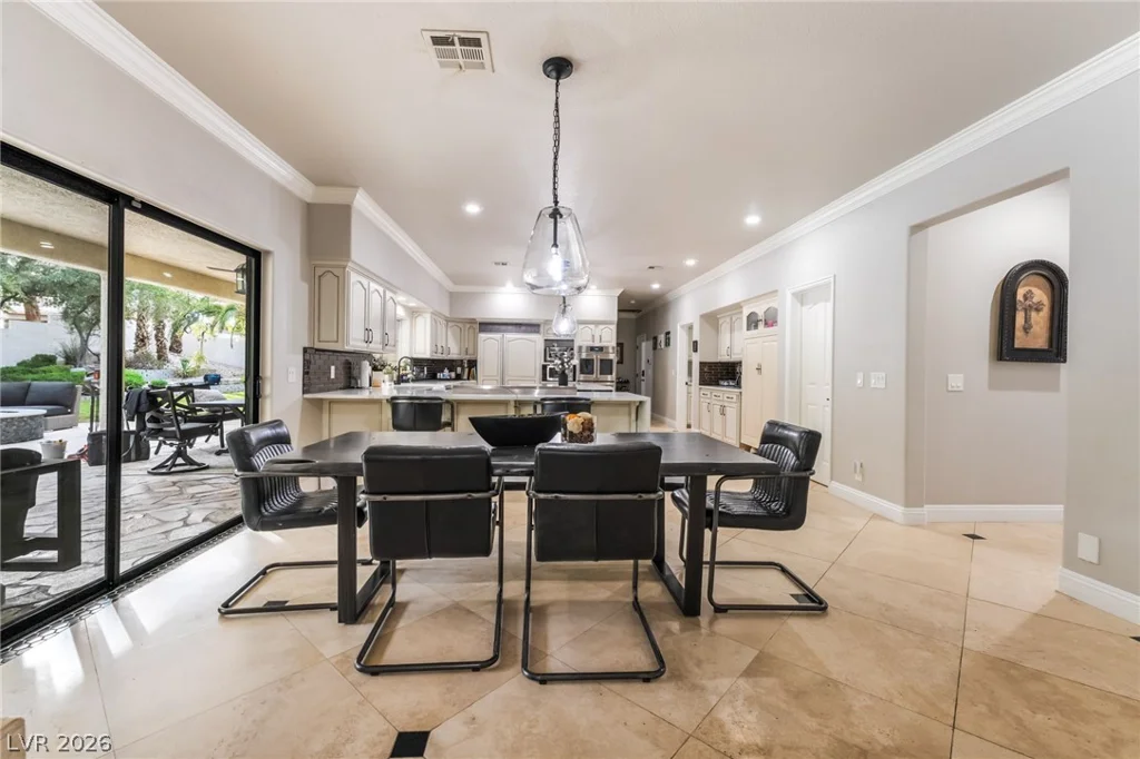 7525 Eldora, Las Vegas, NV 89117