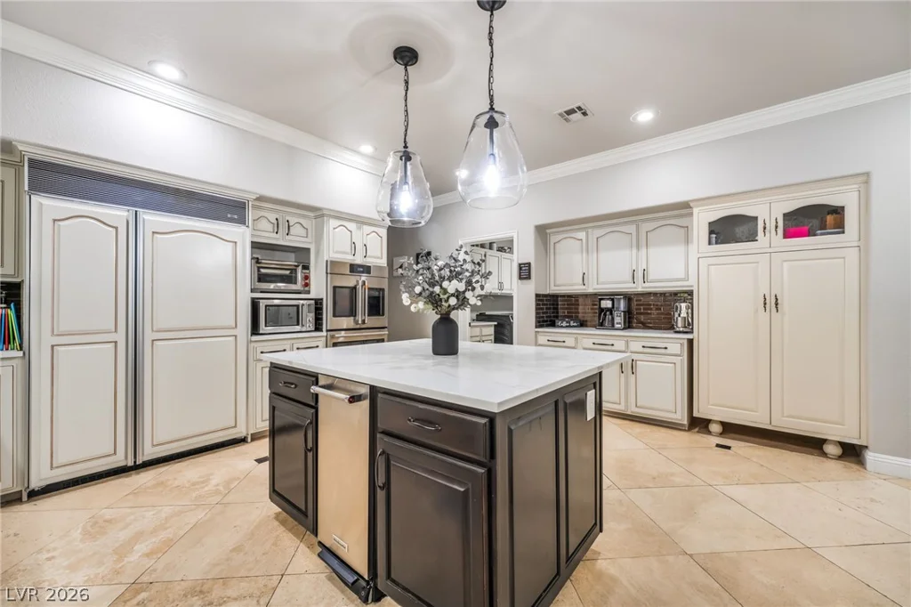 7525 Eldora, Las Vegas, NV 89117