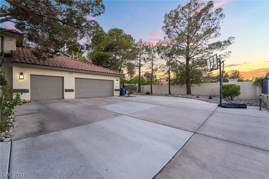 7525 Eldora, Las Vegas, NV 89117