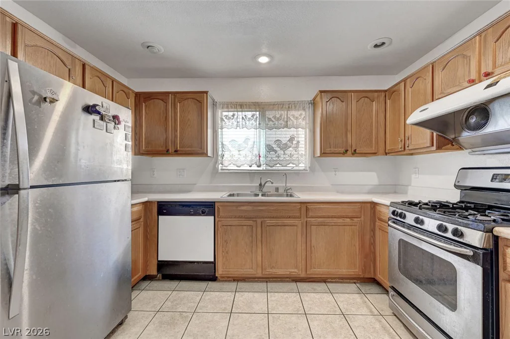 6086 Sunken River, Las Vegas, NV 89118
