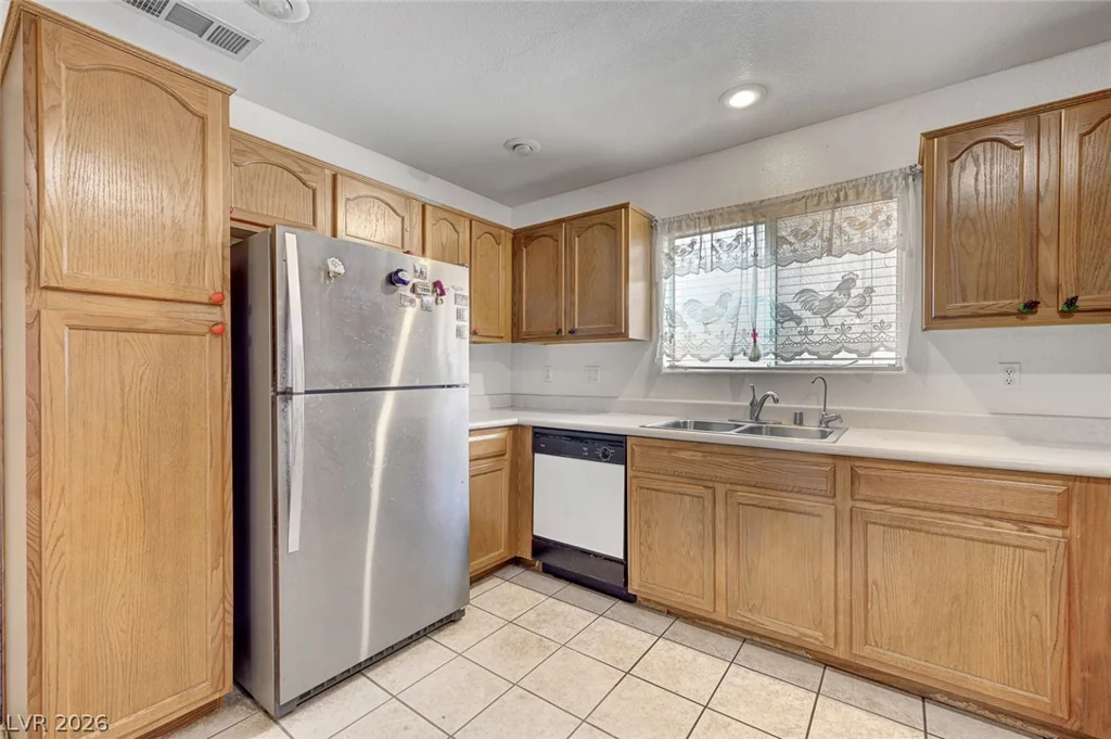 6086 Sunken River, Las Vegas, NV 89118