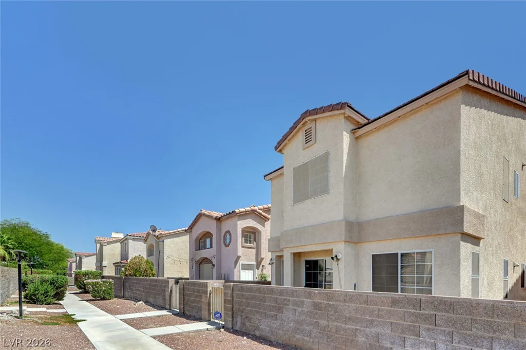 6086 Sunken River, Las Vegas, NV 89118