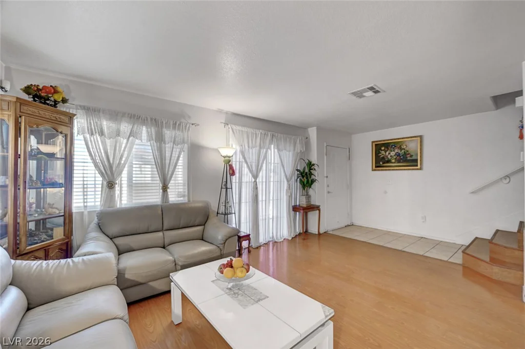 6086 Sunken River, Las Vegas, NV 89118