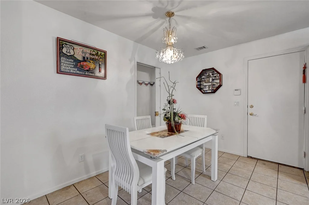 6086 Sunken River, Las Vegas, NV 89118