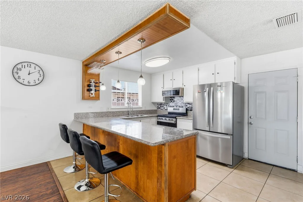 3948 Oakhill, Las Vegas, NV 89121