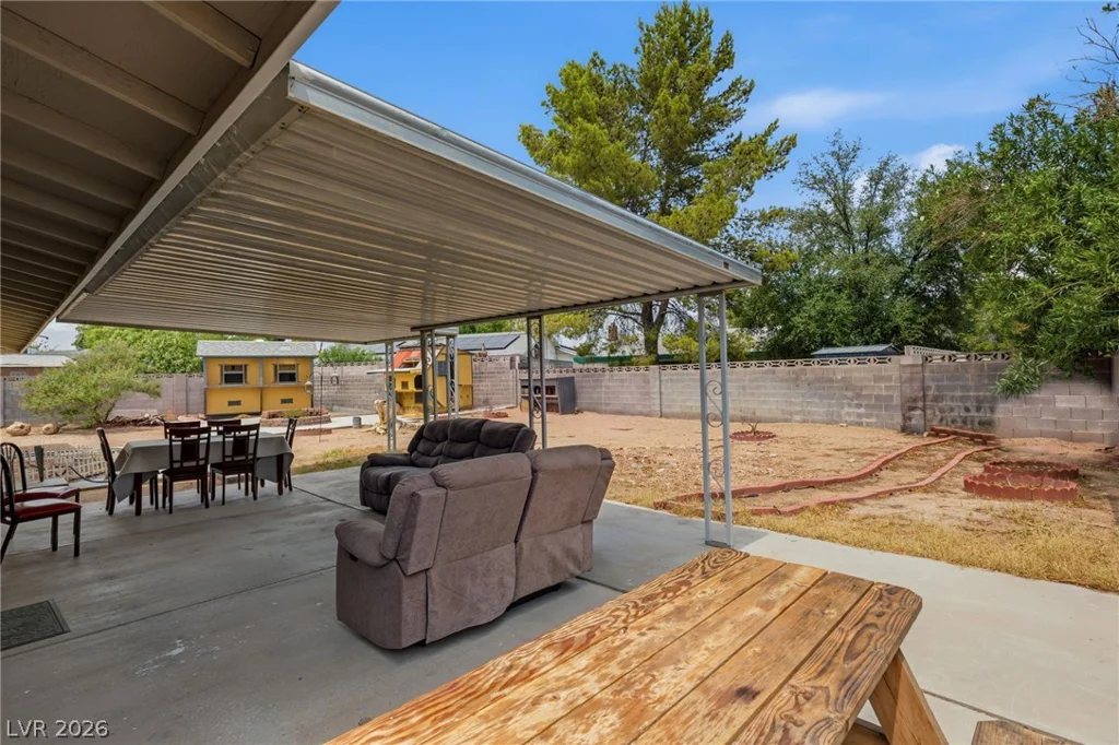 3948 Oakhill, Las Vegas, NV 89121