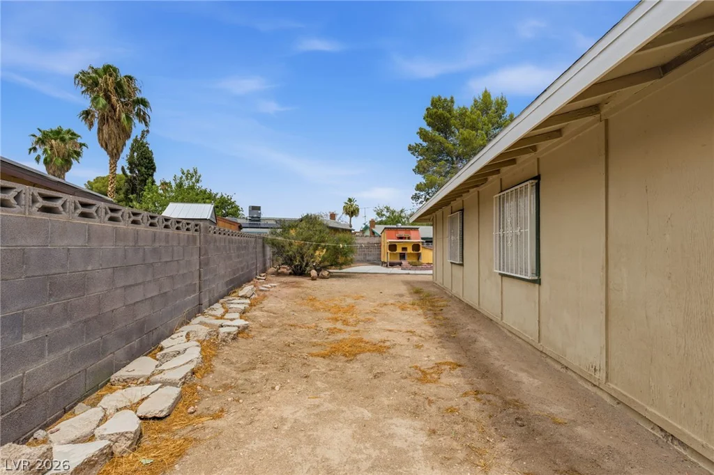 3948 Oakhill, Las Vegas, NV 89121