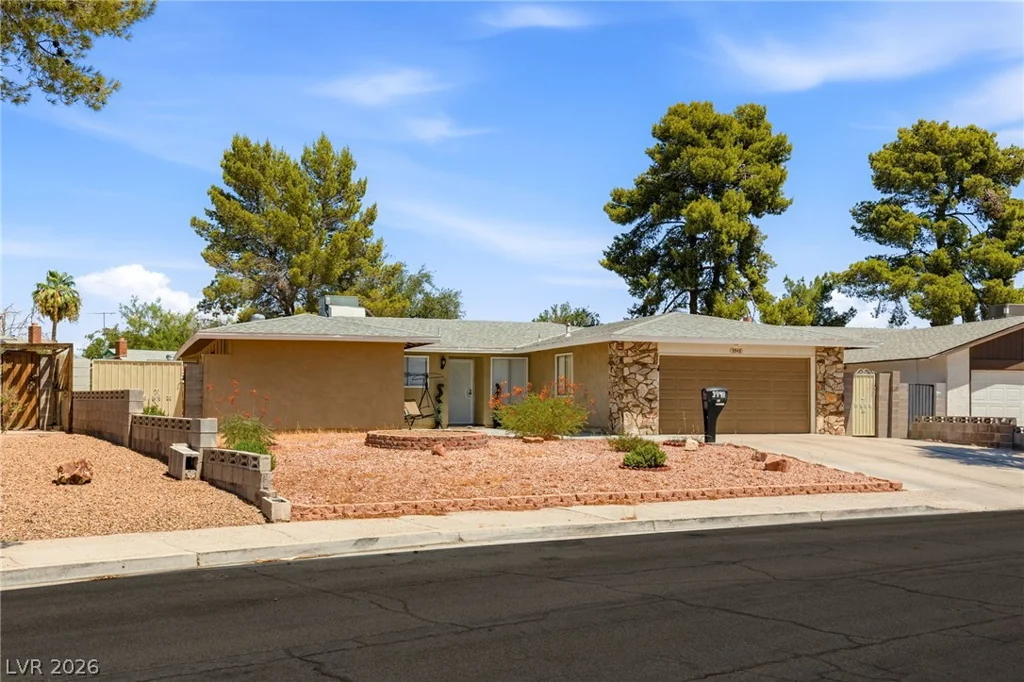 3948 Oakhill, Las Vegas, NV 89121