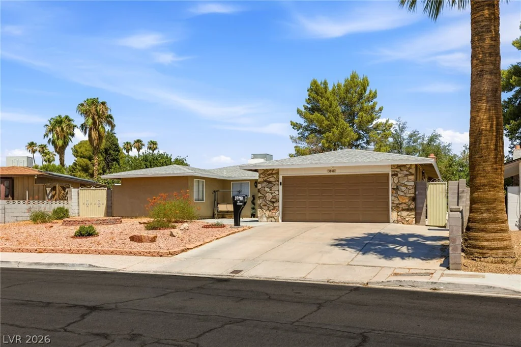 3948 Oakhill, Las Vegas, NV 89121