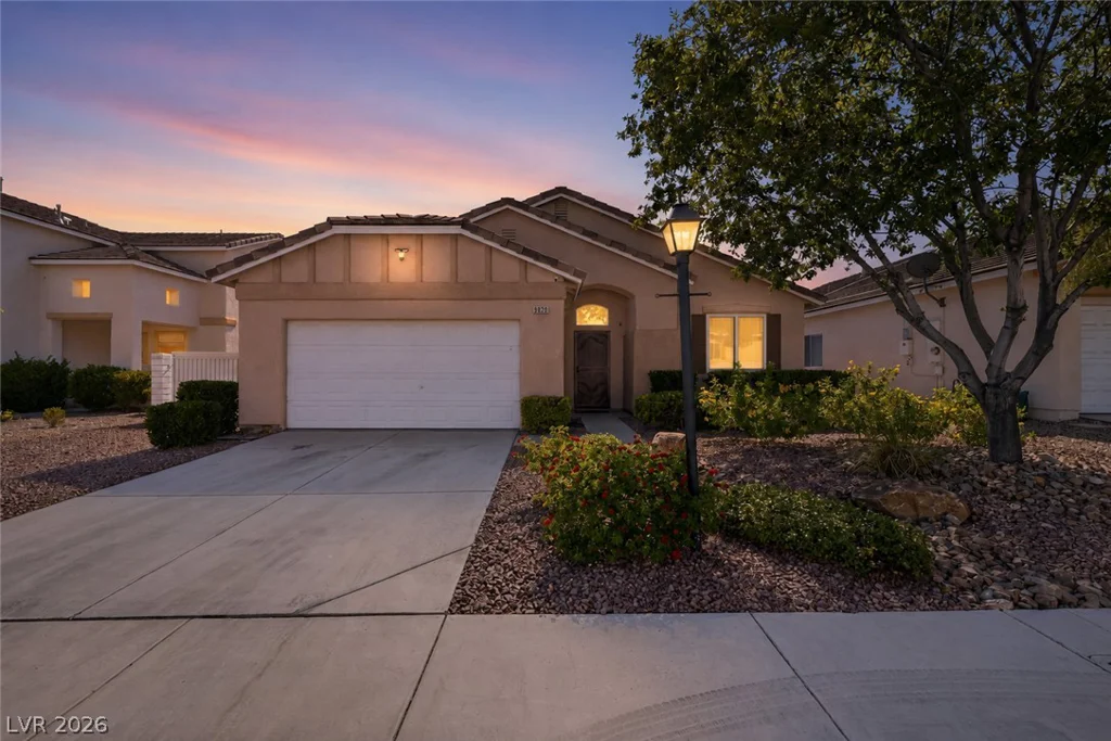 9020 Saw Horse, Las Vegas, NV 89143