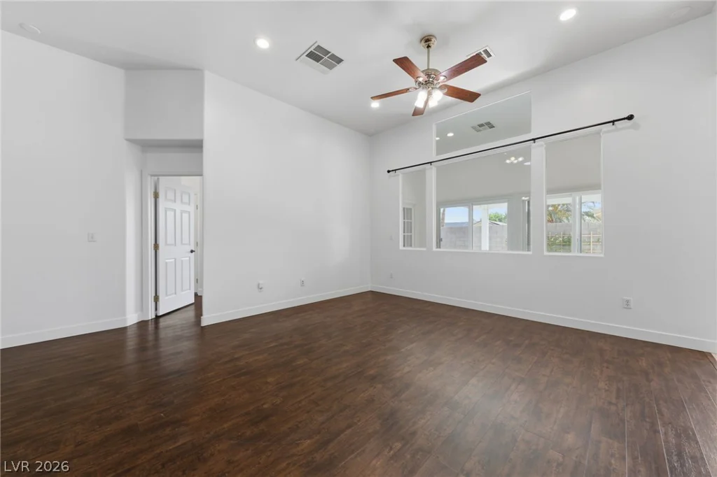 9020 Saw Horse, Las Vegas, NV 89143