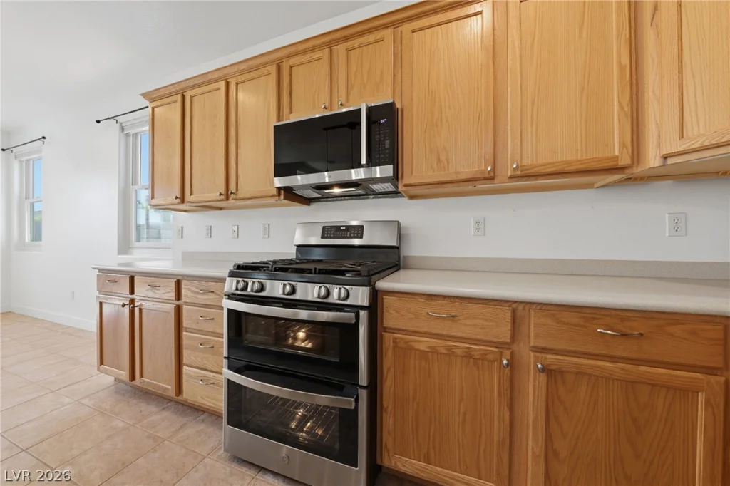 9020 Saw Horse, Las Vegas, NV 89143