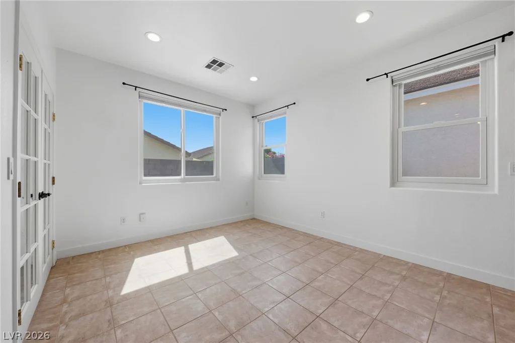 9020 Saw Horse, Las Vegas, NV 89143