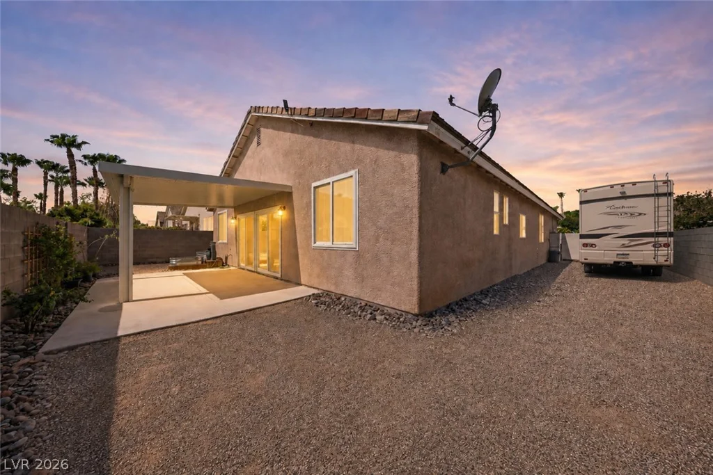9020 Saw Horse, Las Vegas, NV 89143