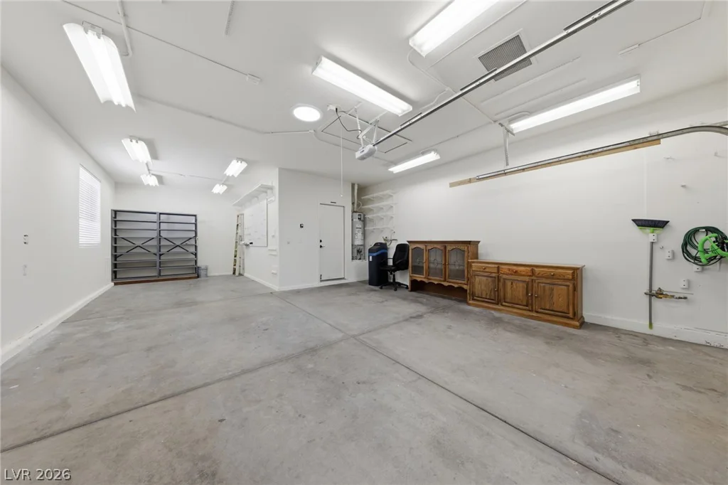 9020 Saw Horse, Las Vegas, NV 89143