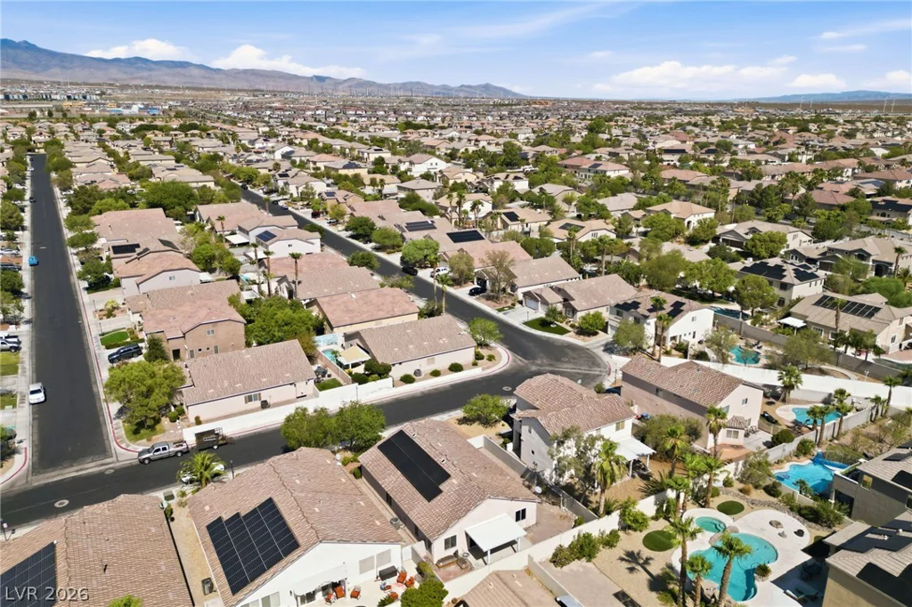 9020 Saw Horse, Las Vegas, NV 89143