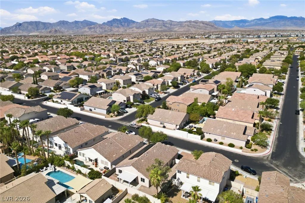 9020 Saw Horse, Las Vegas, NV 89143