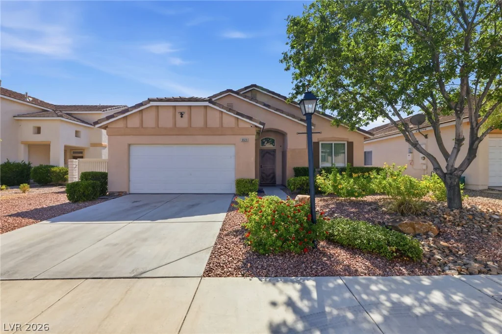9020 Saw Horse, Las Vegas, NV 89143