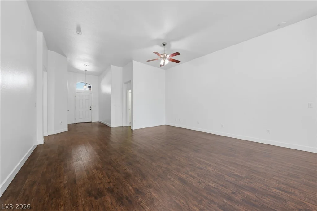 9020 Saw Horse, Las Vegas, NV 89143