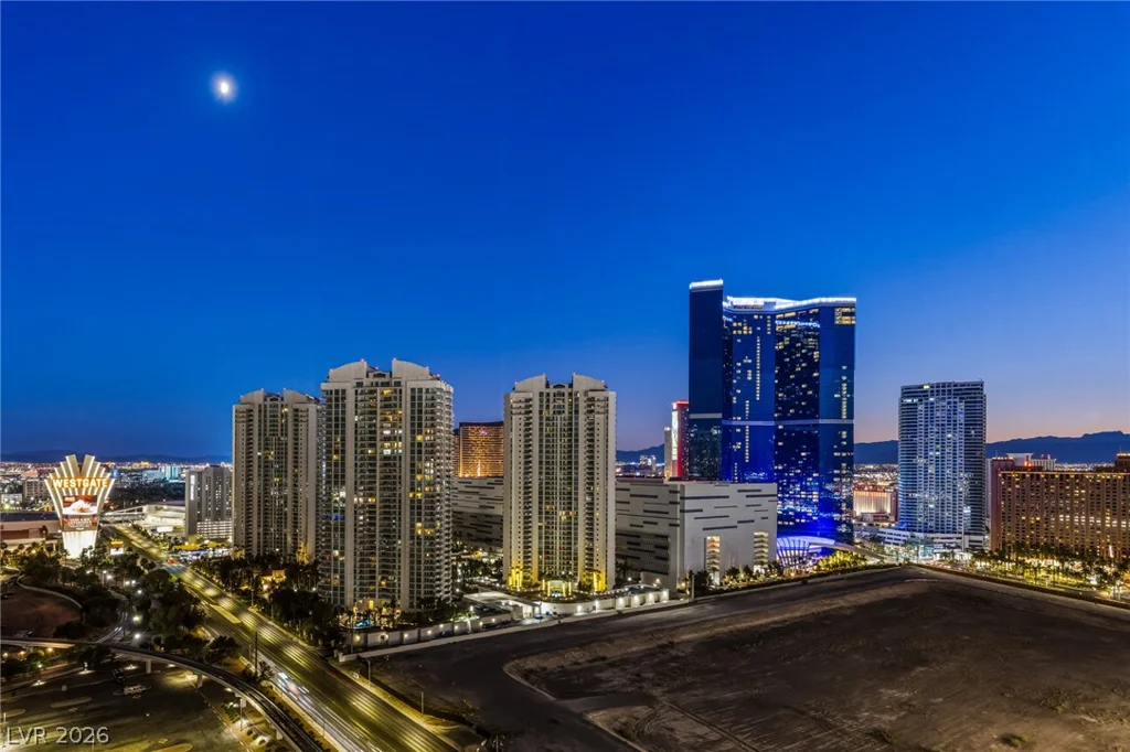 222 Karen, Las Vegas, NV 89109