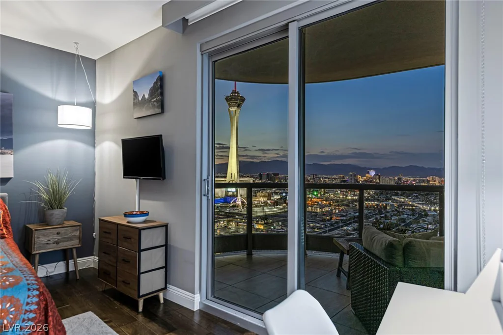 222 Karen, Las Vegas, NV 89109