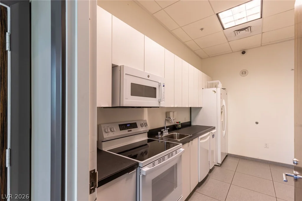 222 Karen, Las Vegas, NV 89109
