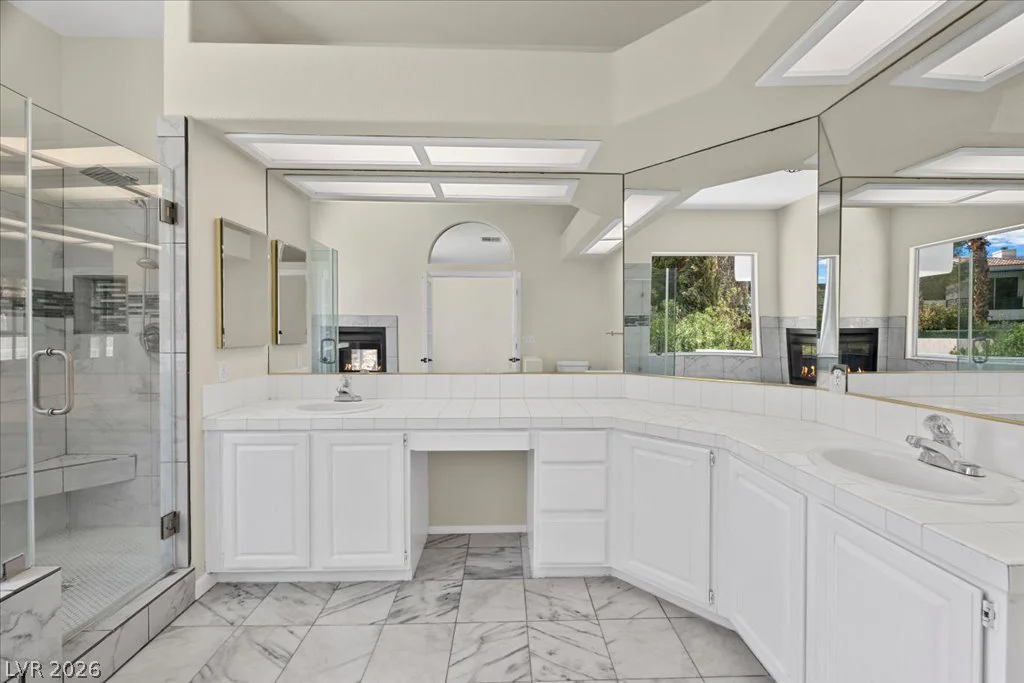 2071 Sutton, Henderson, NV 89074
